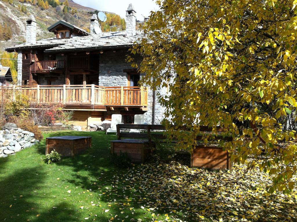 Bed and Breakfast Les Trompeurs Chez Odette Cogne Exteriér fotografie