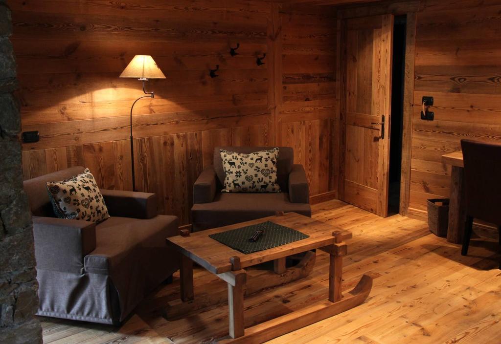 Bed and Breakfast Les Trompeurs Chez Odette Cogne Pokoj fotografie