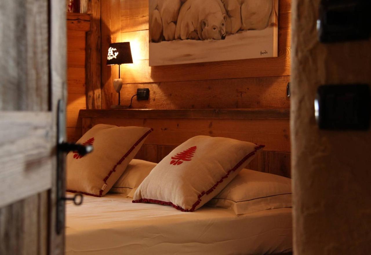 Bed and Breakfast Les Trompeurs Chez Odette Cogne Exteriér fotografie