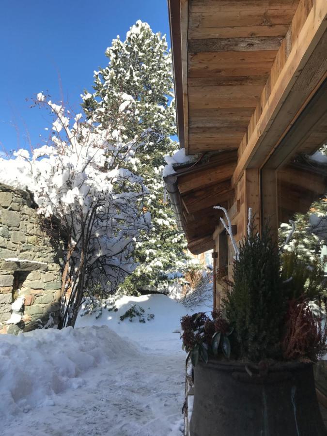Bed and Breakfast Les Trompeurs Chez Odette Cogne Exteriér fotografie